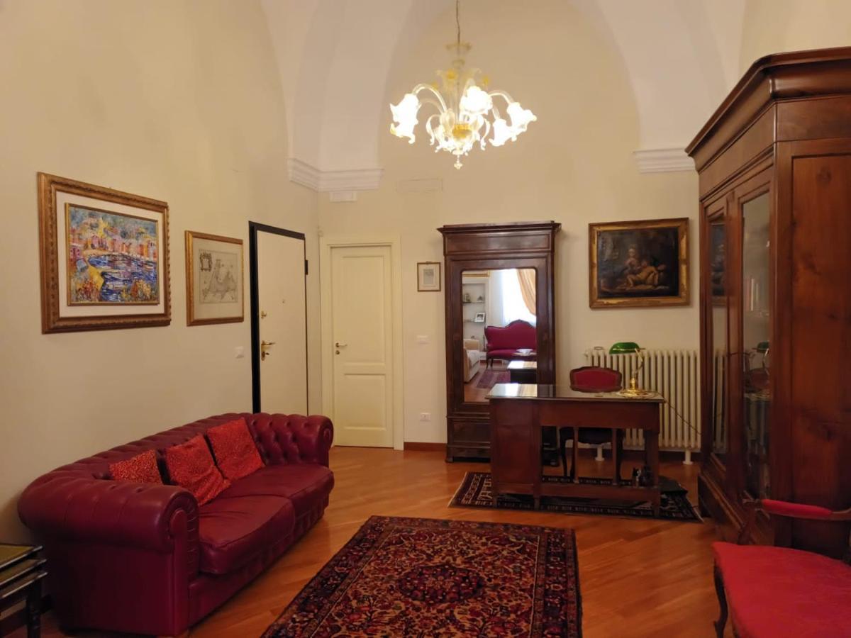 B&B Ai Due Santi Лечче Экстерьер фото